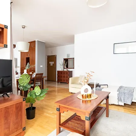 Superapart Dolna 24